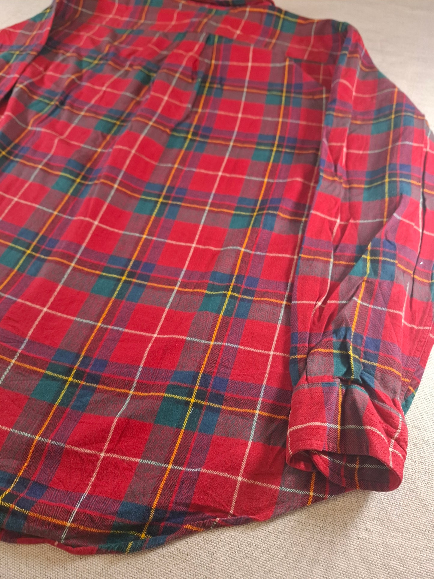 001088 Tommy Hilfiger Button down shirt size L Multi/ Red