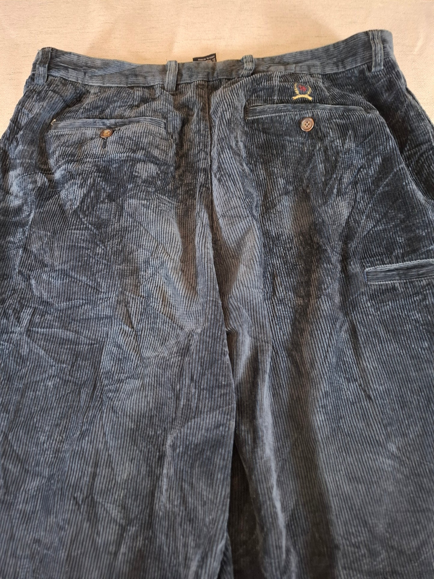 001165 Tommy Hilfiger Corduroy pants size 36/30 Black/Navy