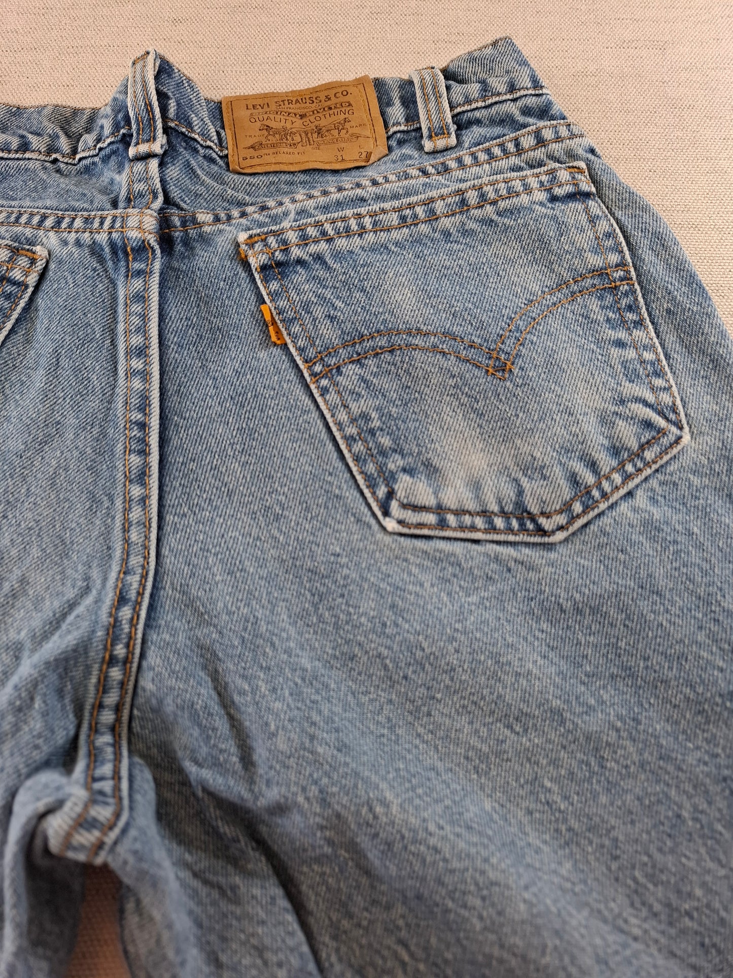 000177 Levi's 550 Jeans size 31/27 Blue