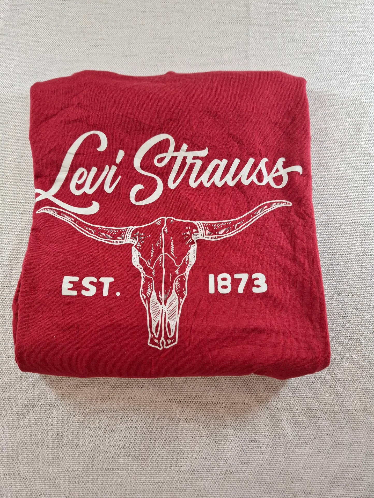 001134 Levi's T-shirt size Red