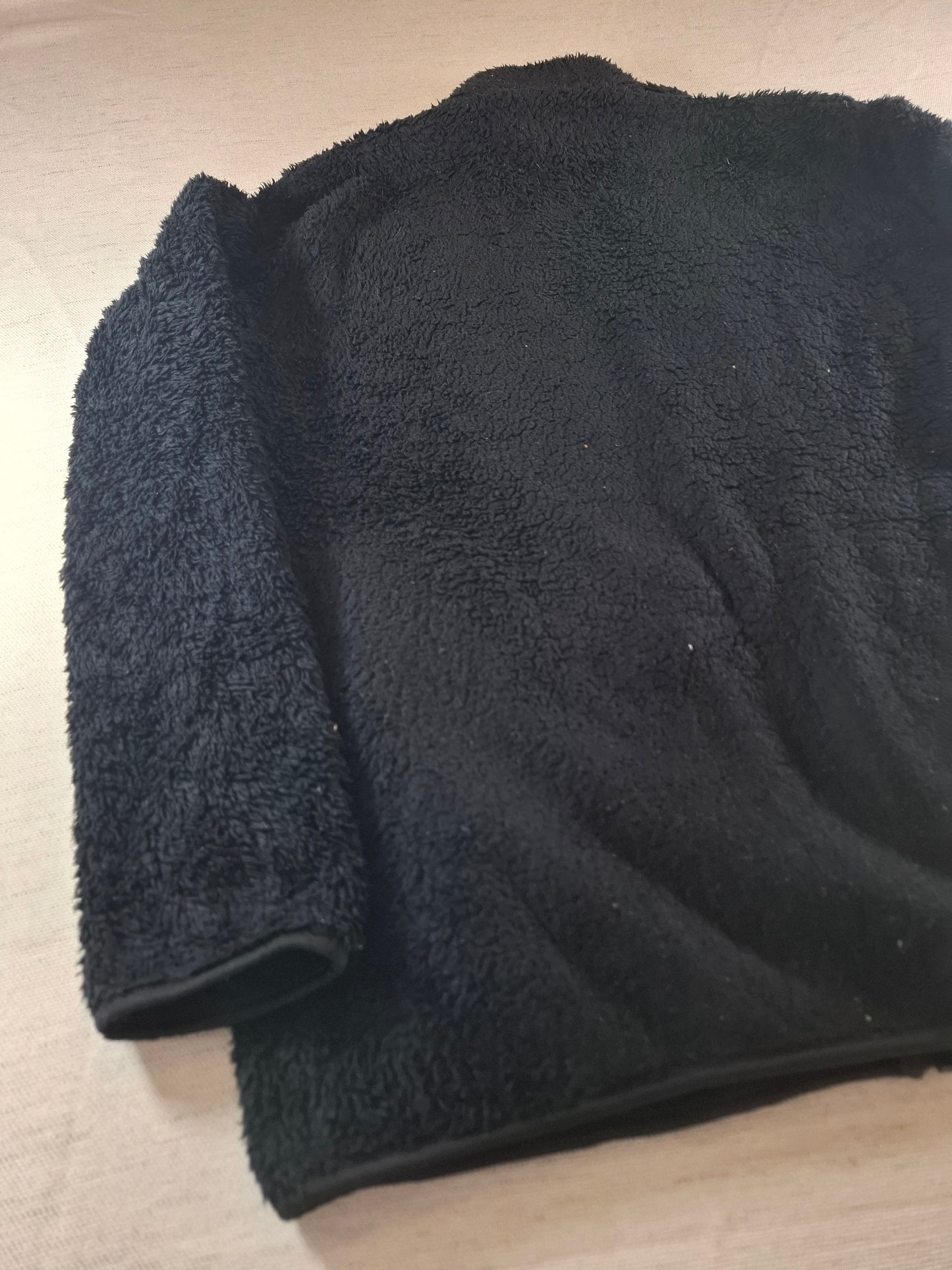 000689 Patagonia Fleece size XL Black