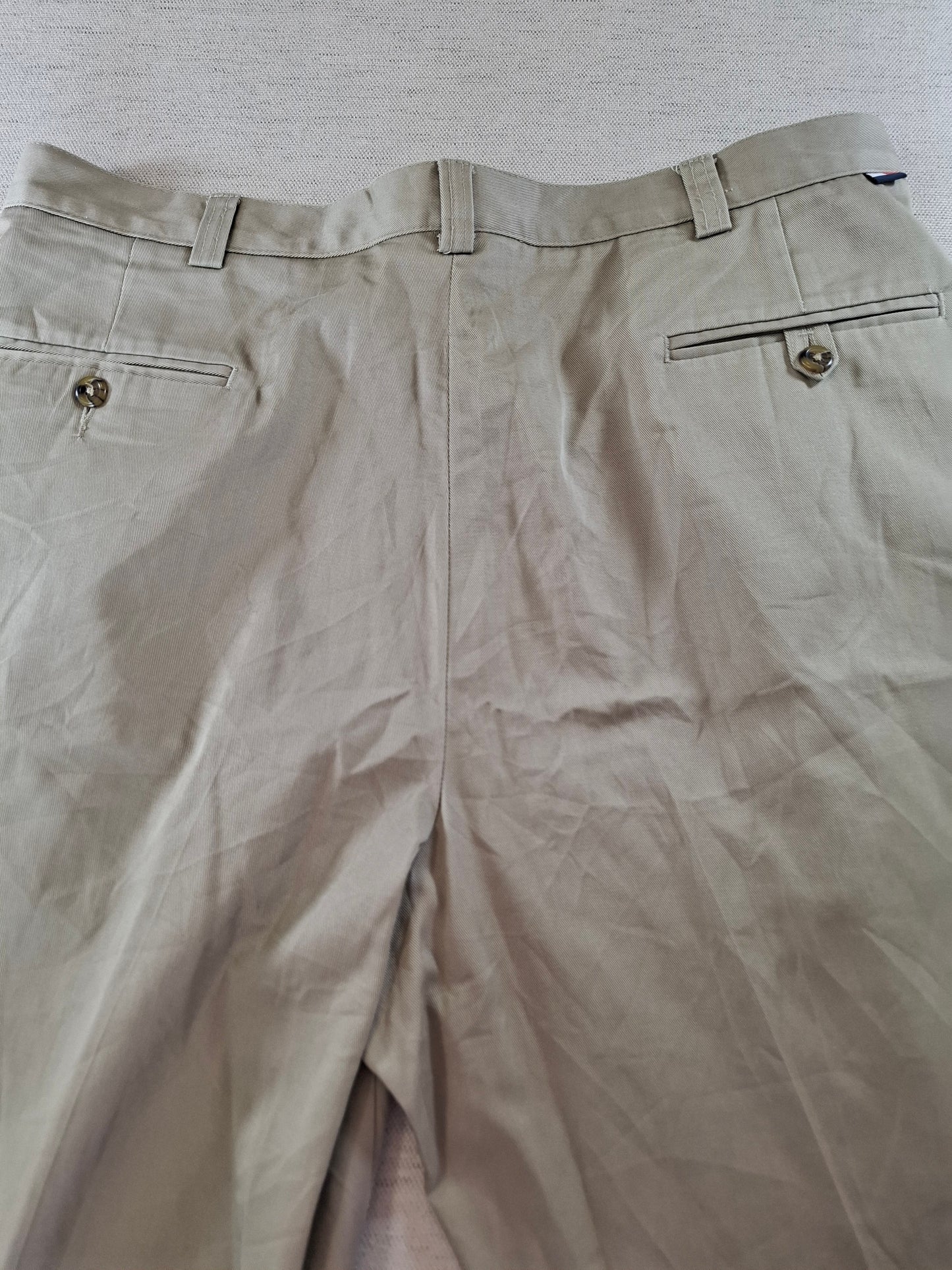 000171 Tommy Hilfiger Chino size 38/30 Khaki