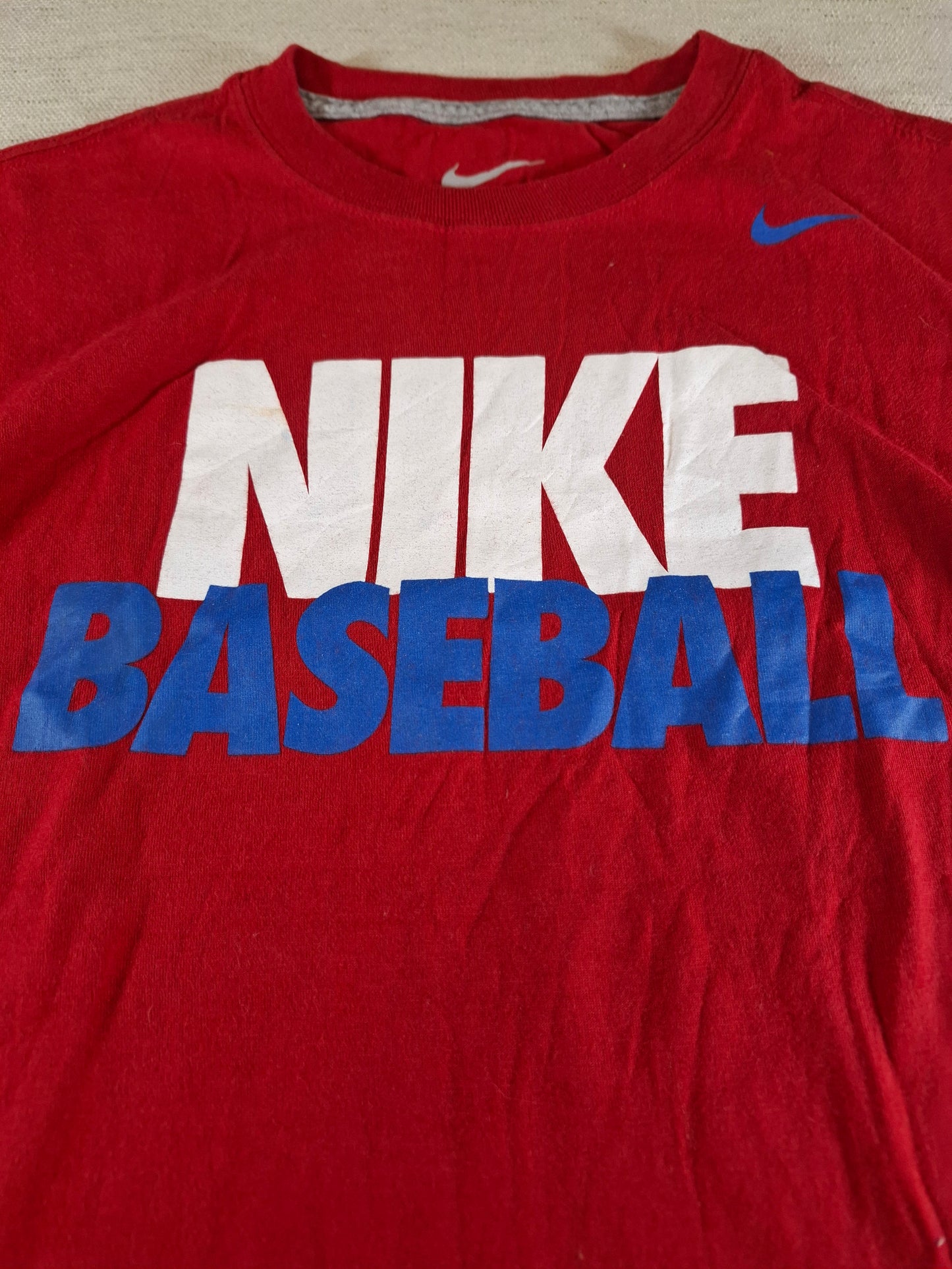 001127 Nike T-shirt size XL Red