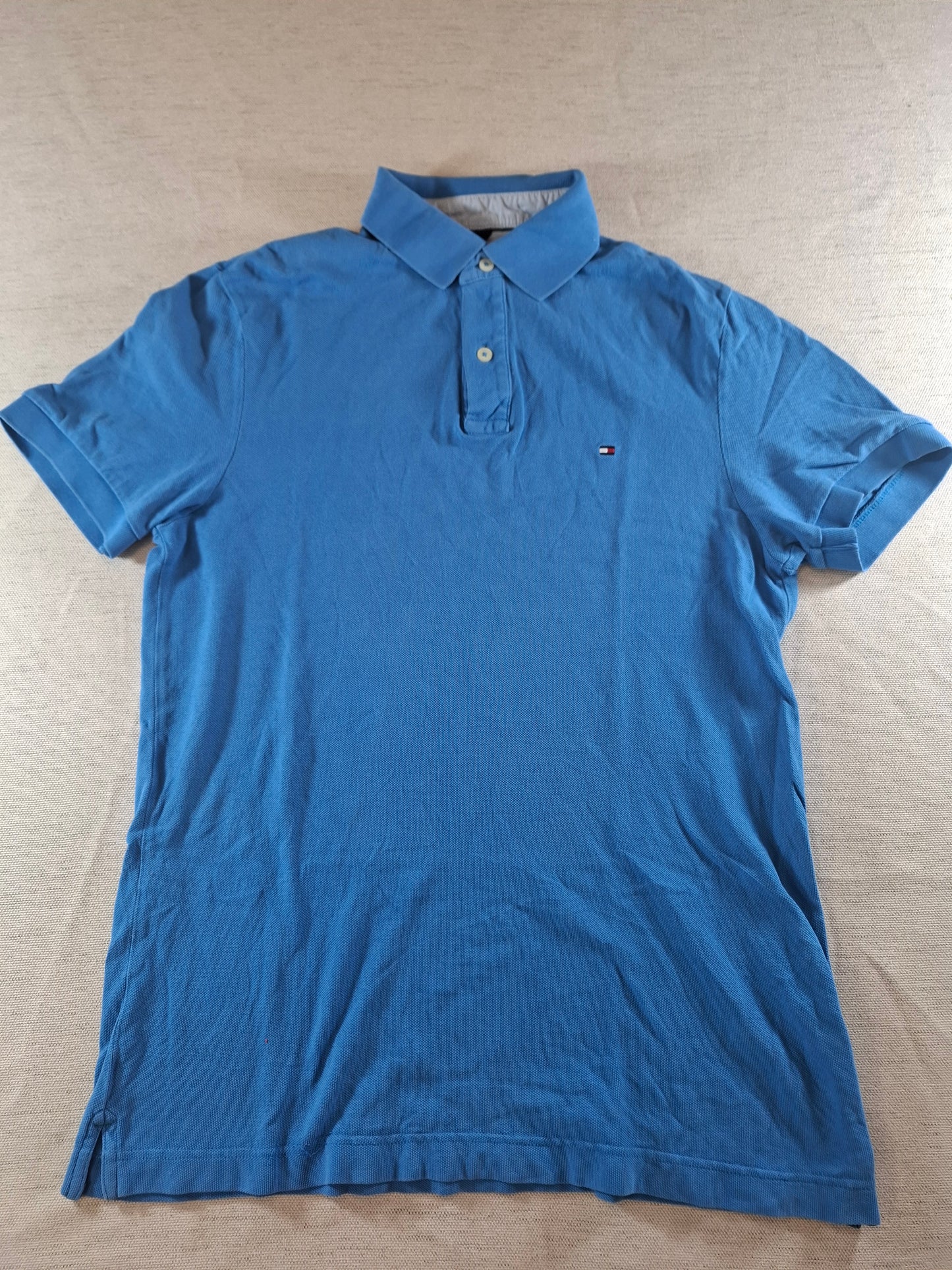 001110 Tommy Hilfiger Polo size M Blue