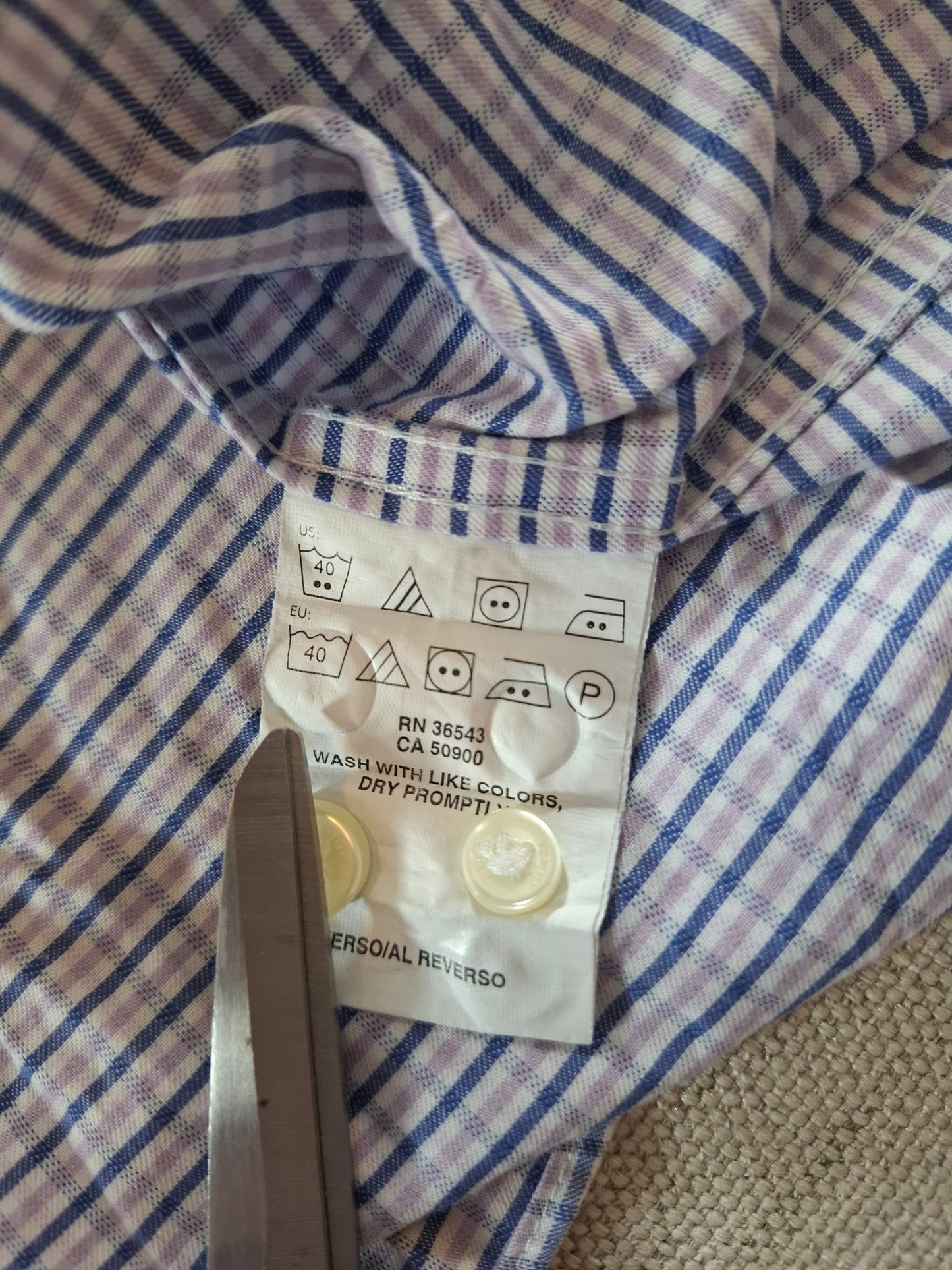001094 Tommy Hilfiger Button down shirt size 17 / 34-35 Lila/ Blue/ White checkered