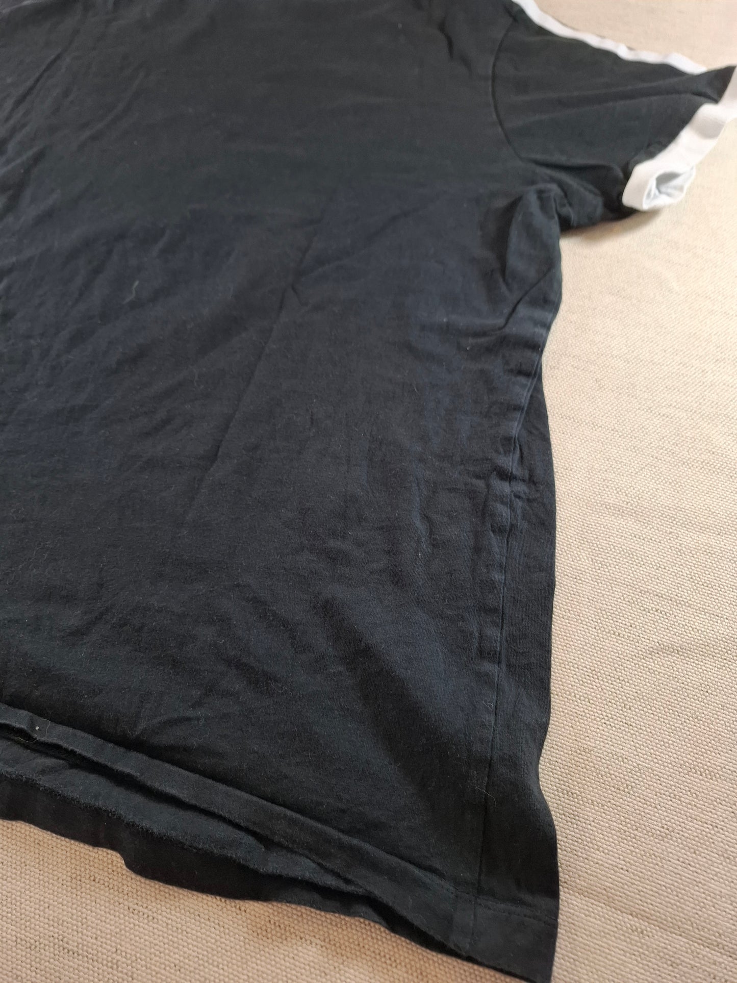 000125 Adidas T-Shirt size M Black