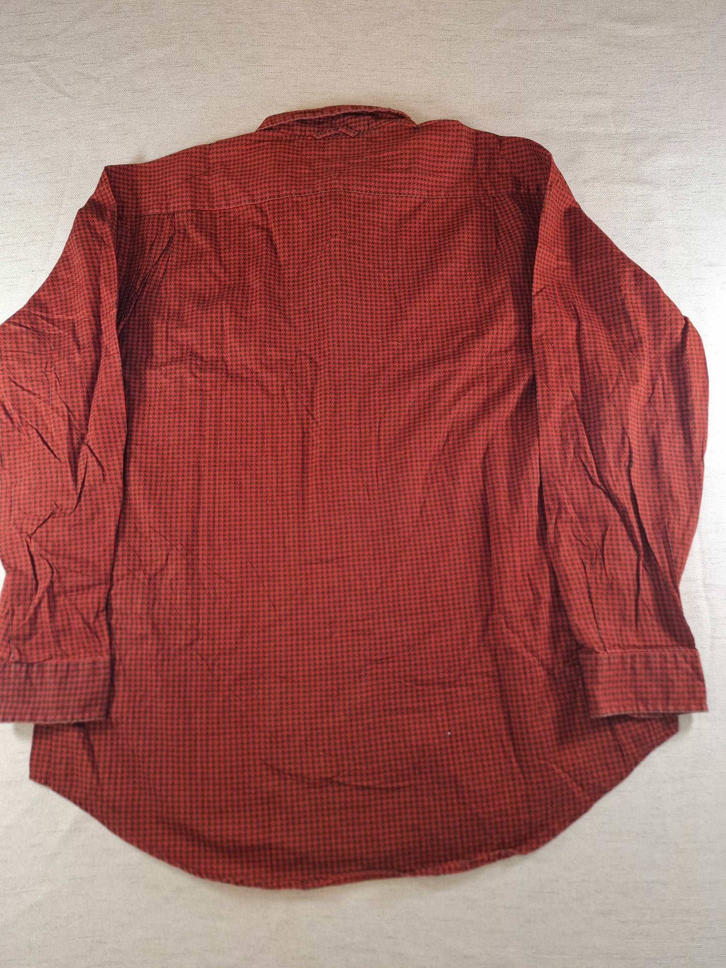 001091 Tommy Hilfiger Button down shirt size L Red/ Black checkered