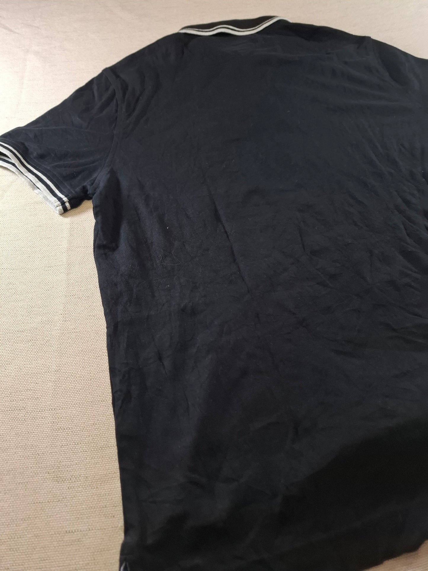 001059 Tommy Hilfiger Polo size M Black