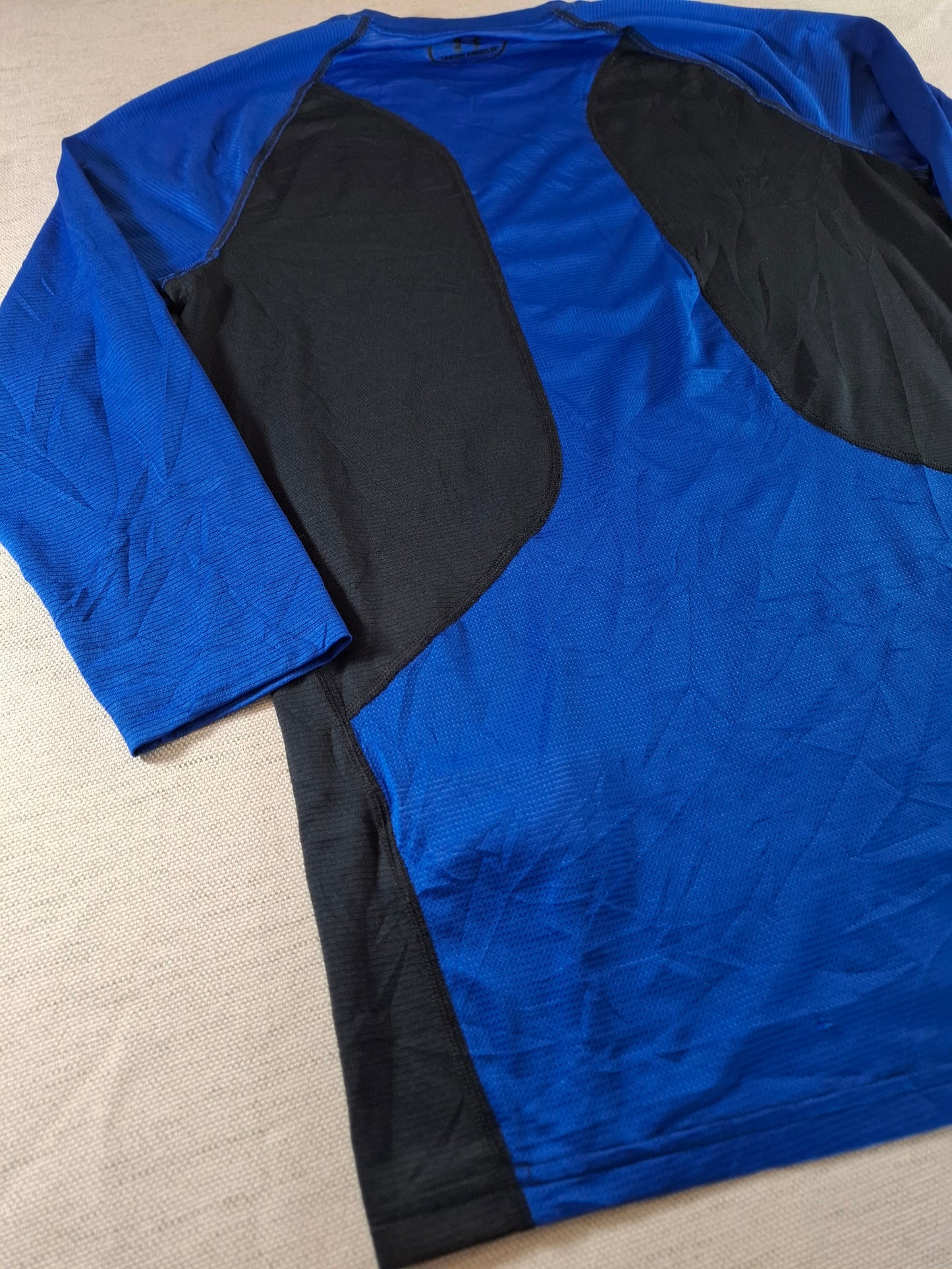 001156 Under Armour Longsleeve t-shirt size S Blue/ Black