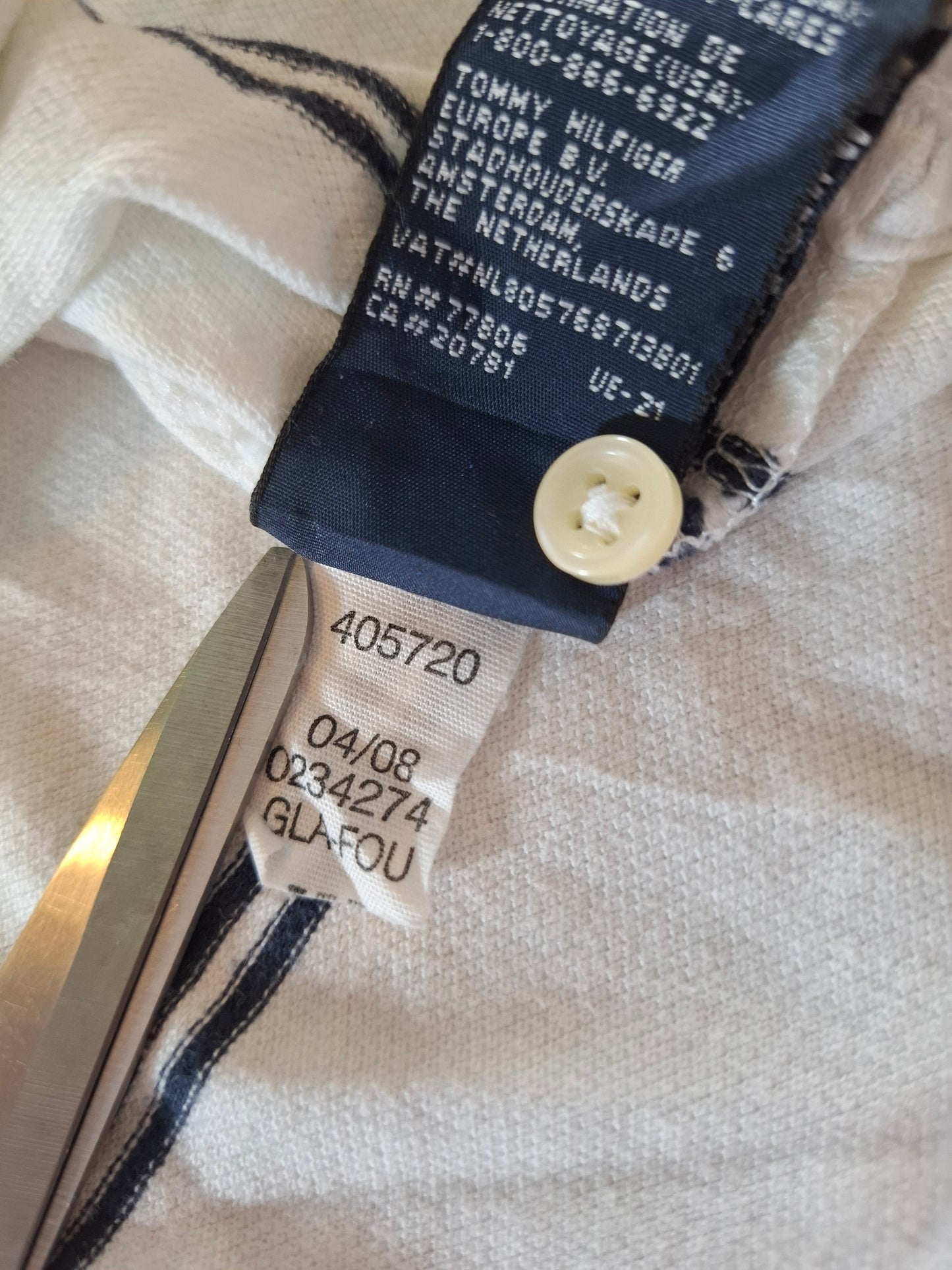 001065 Tommy Hilfiger Polo size S White/ Black