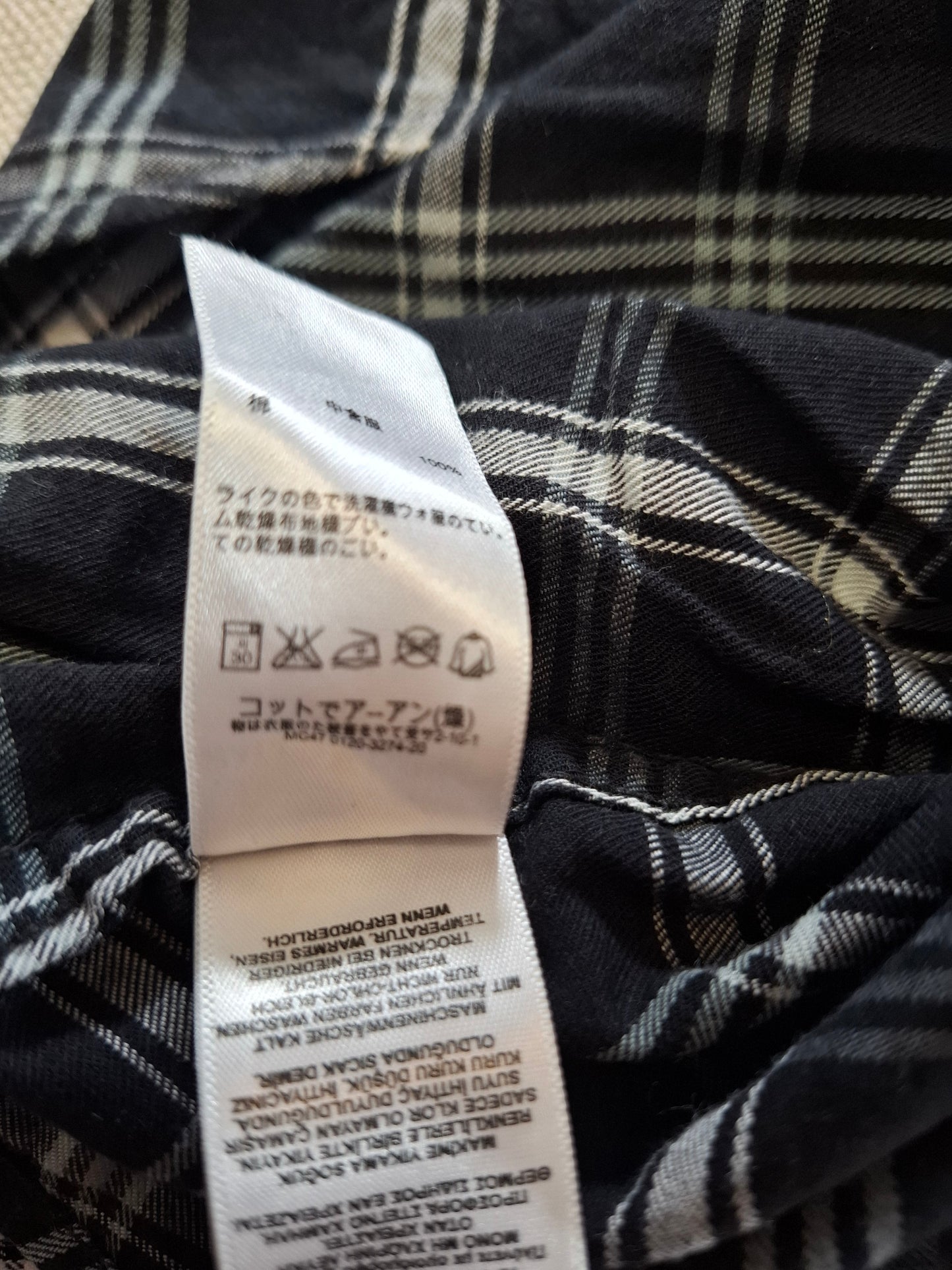 001071 Polo Ralph Lauren Button down shirt size L Black/ White checkered