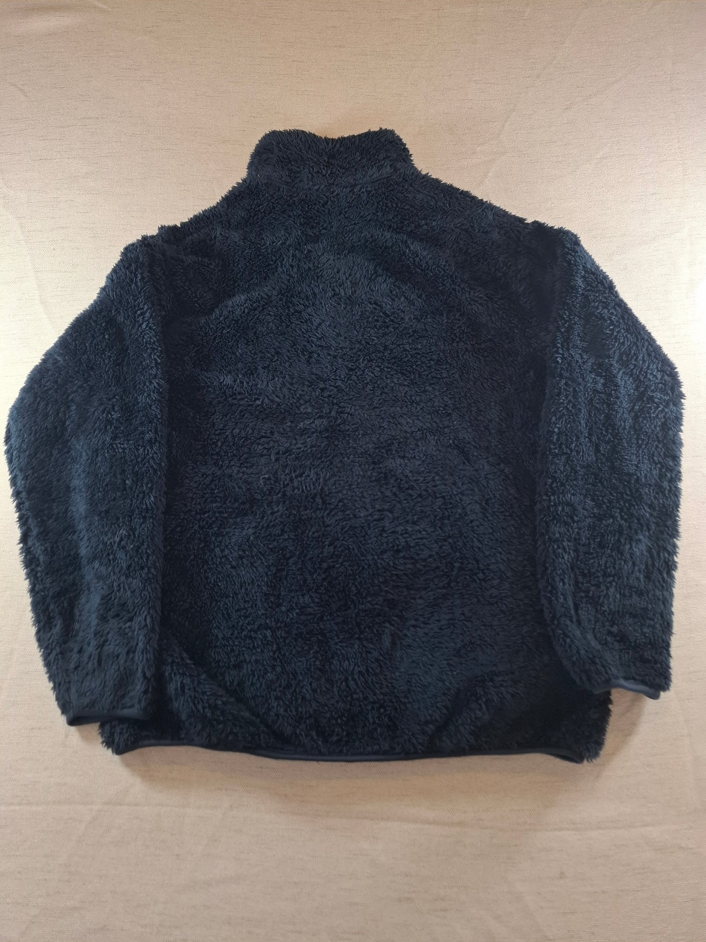 000692 Patagonia Fleece size L Black