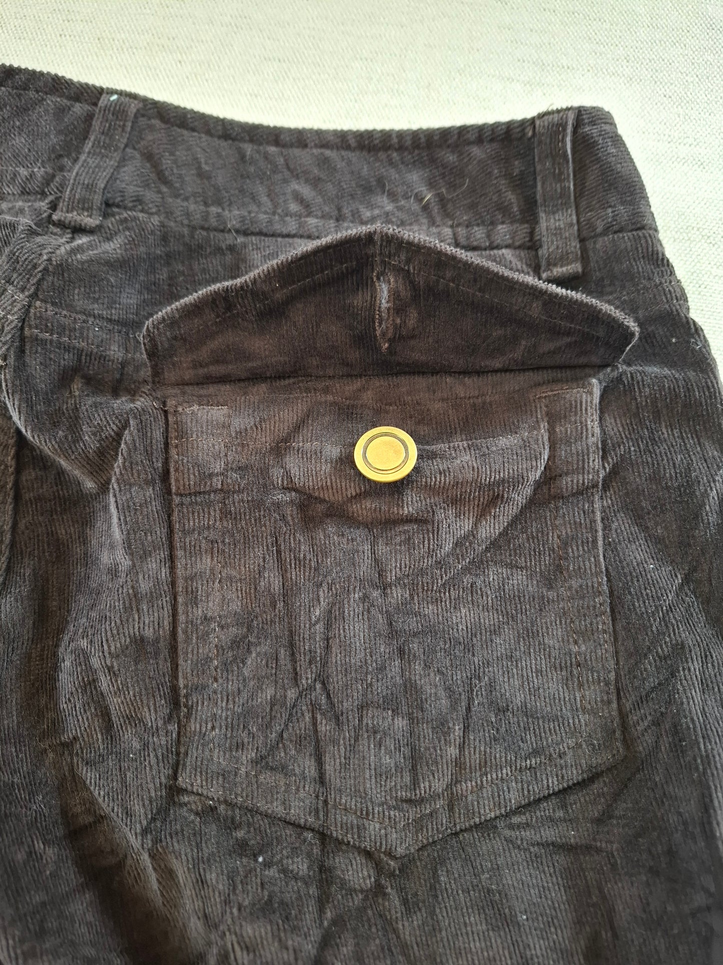 001163 Dockers Corduroy pants size 6 Brown