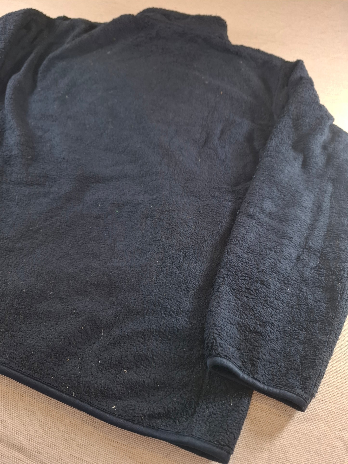 000691 Patagonia Fleece size L Black