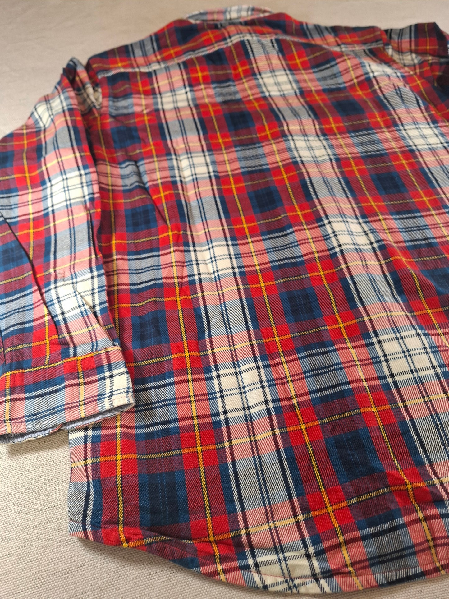 001089 Tommy Hilfiger Button down shirt size L Multi/ Red