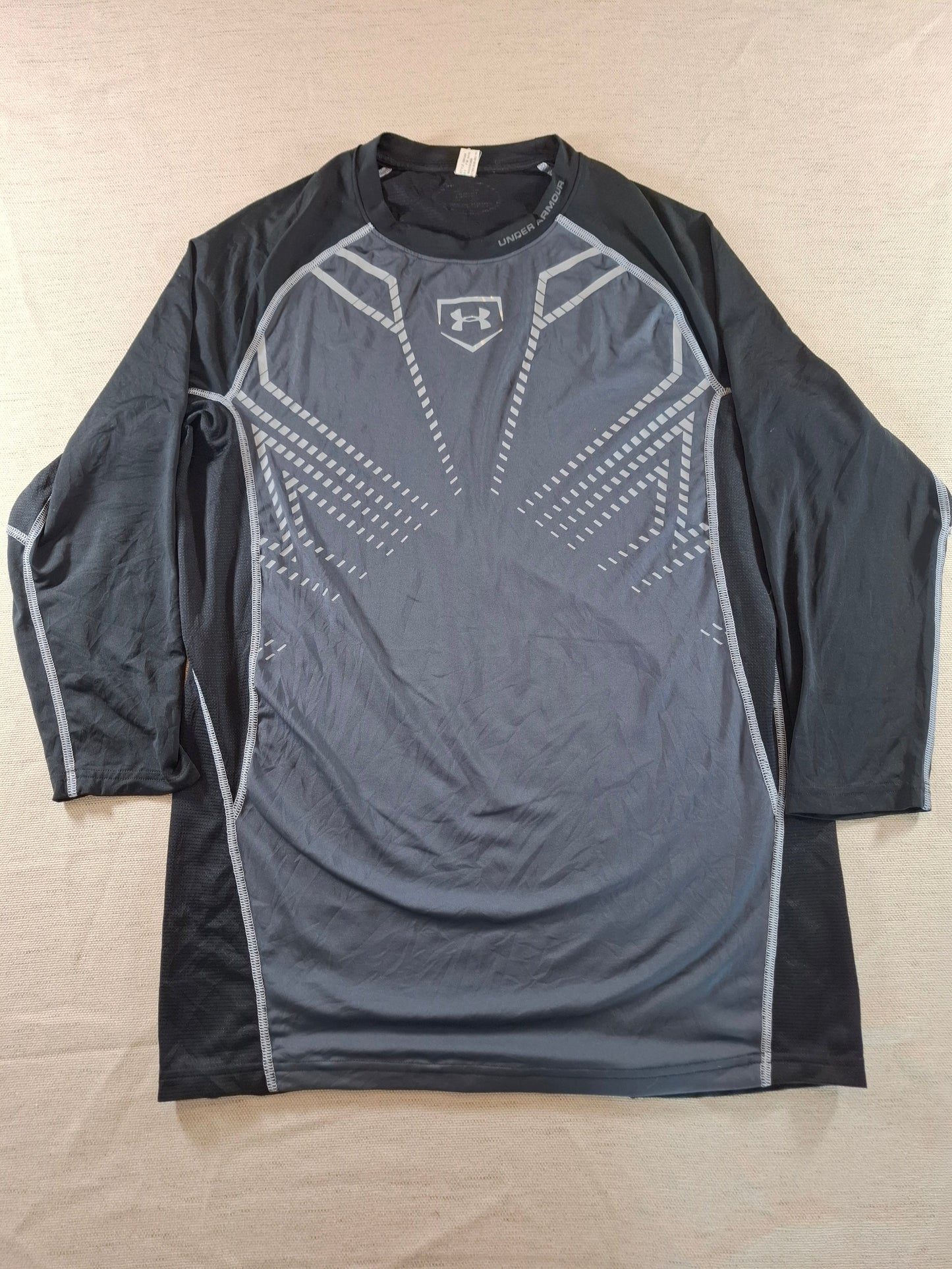 001157 Under Armour Longsleeve t-shirt size Unknown Grey/ Black