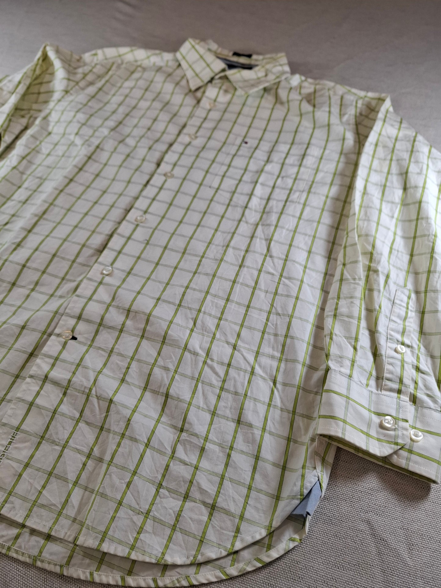 001093 Tommy Hilfiger Button down shirt size 16,5-17 / L Green/ White checkered