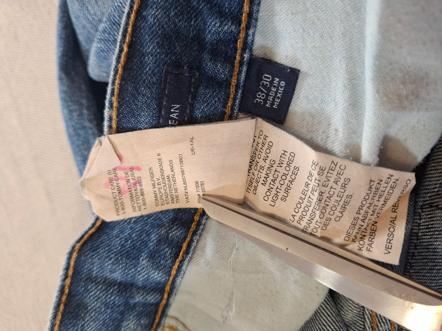 000217 Tommy Hilfiger 38/30 size Jeans Blue