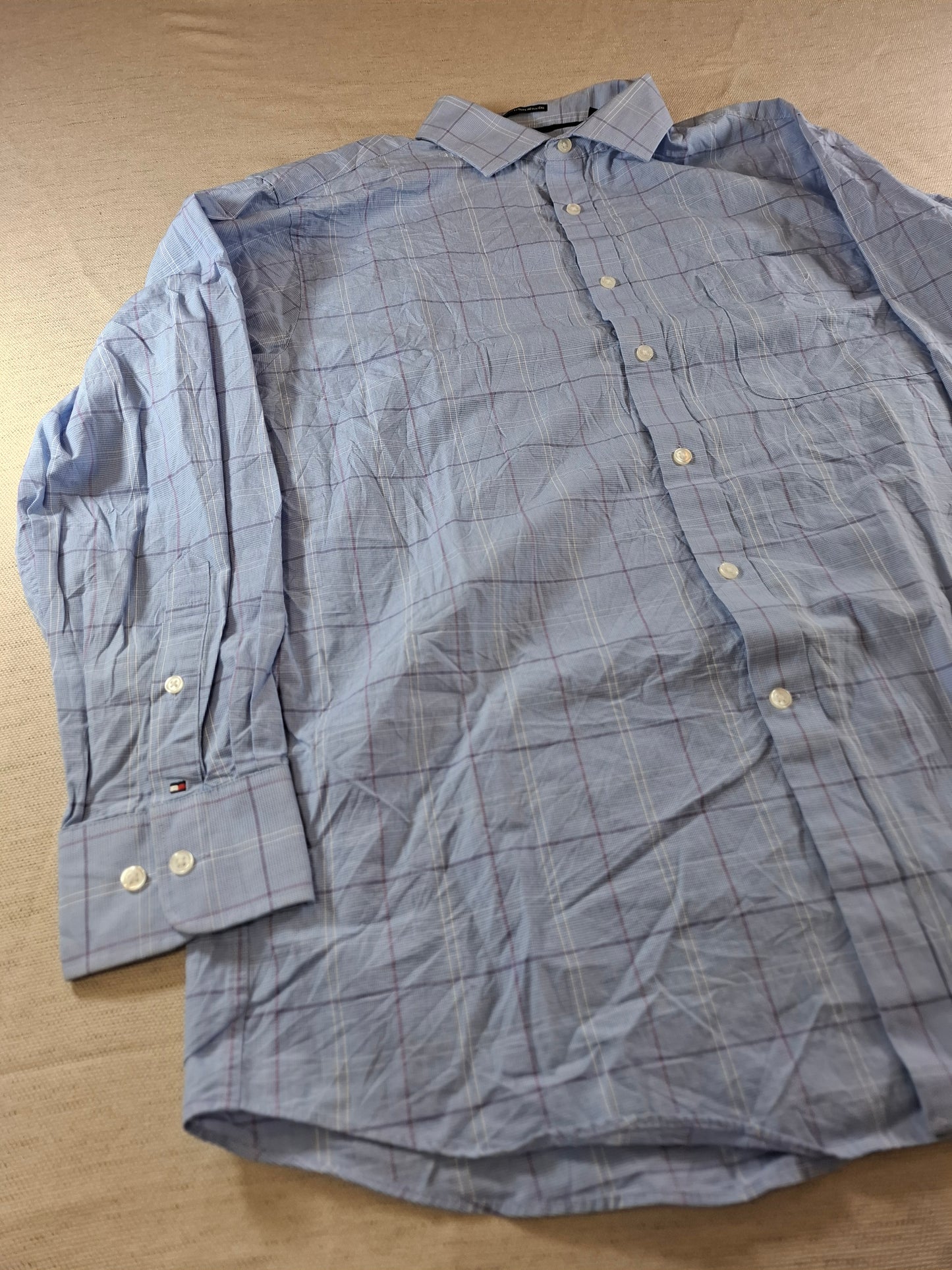 001095 Tommy Hilfiger Button down shirt size 16,5 / 32-33 / L Blue/ White/ Red checkered