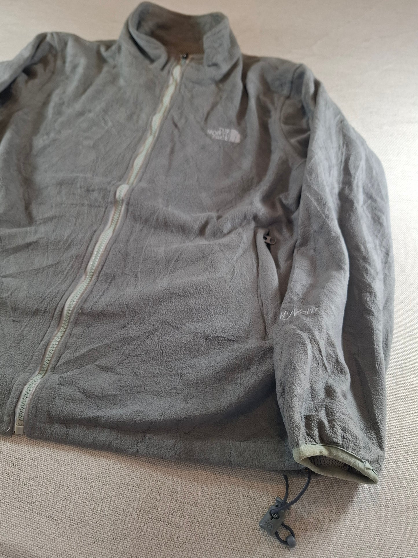 000697 The North Face Fleece size L Grey