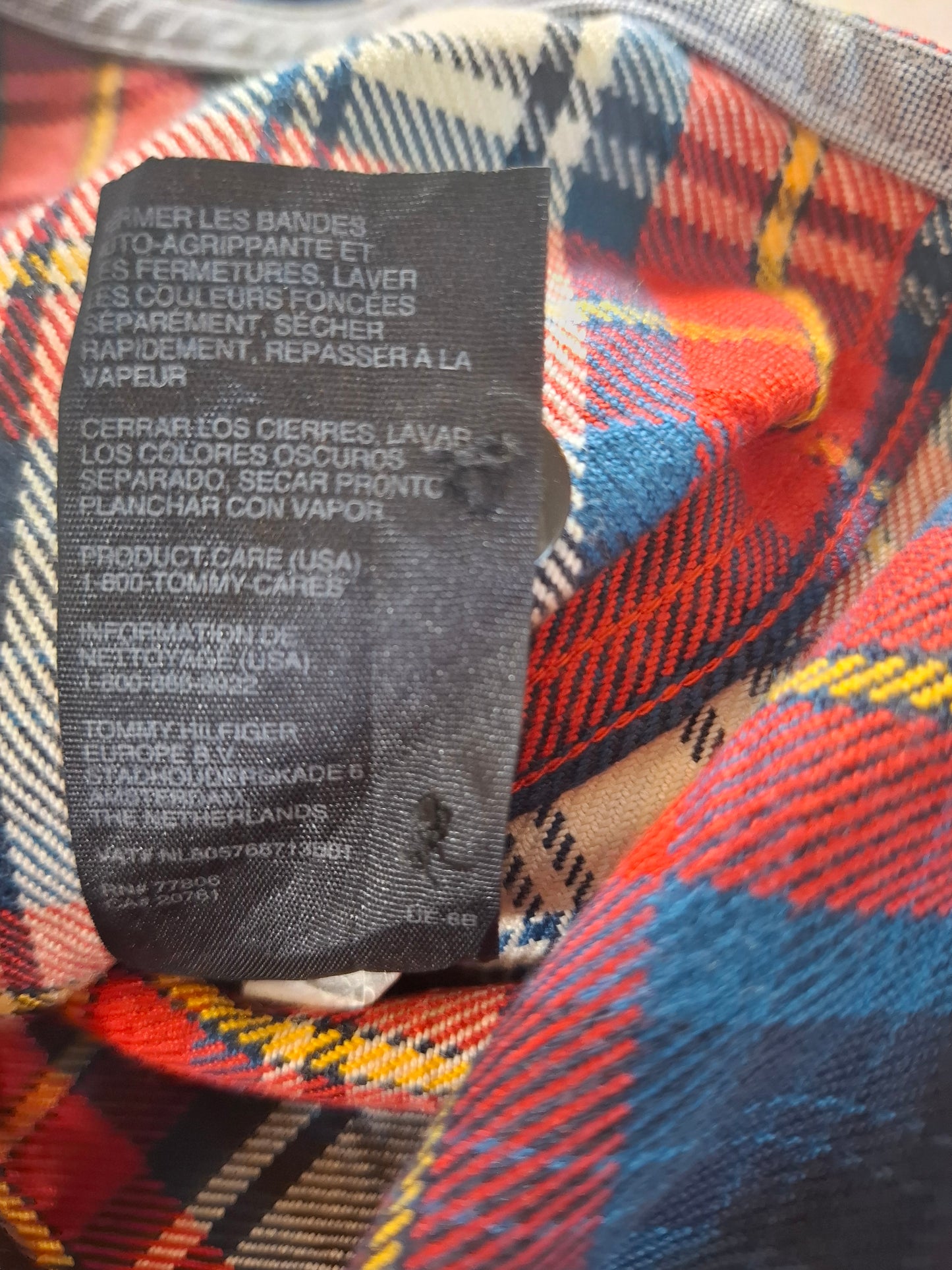 001089 Tommy Hilfiger Button down shirt size L Multi/ Red