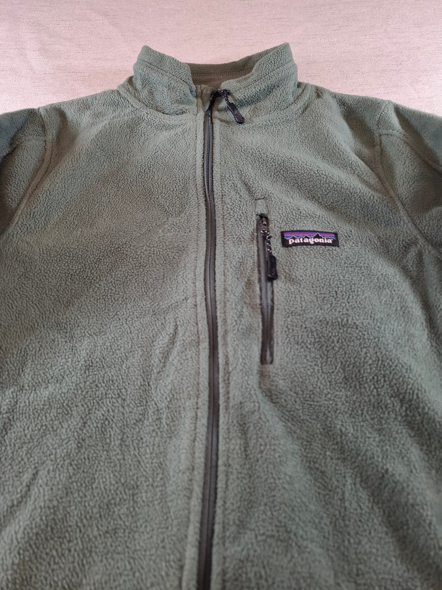 000950 Patagonia Fleece size Women's M Dark green