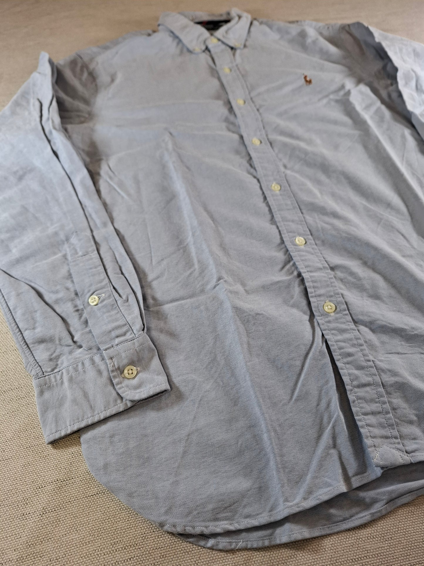 001077 Polo Ralph Lauren Button down shirt size M Light blue