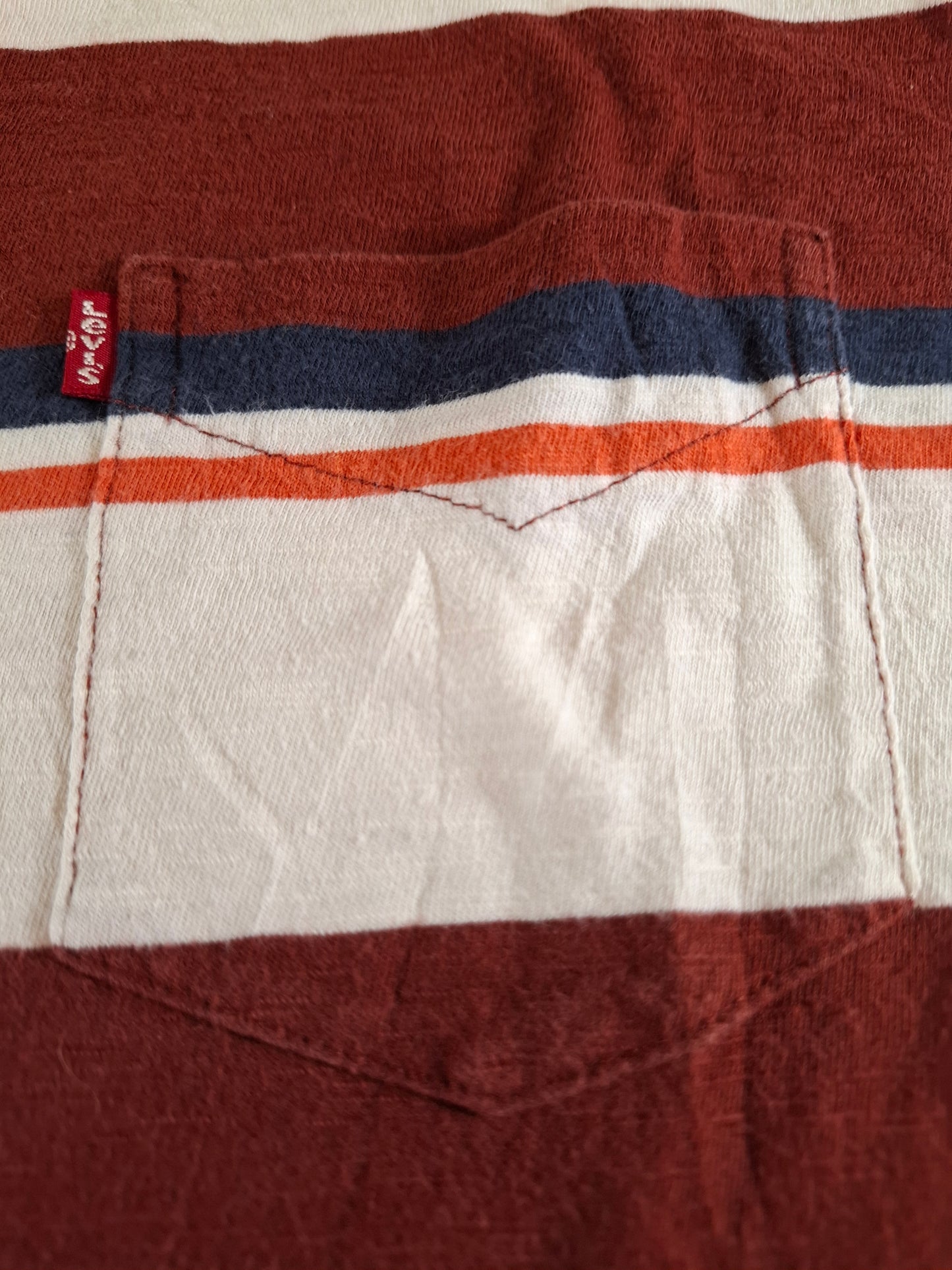001138 Levi's T-shirt size M Burgundy/ White/ Blue/ Orange striped
