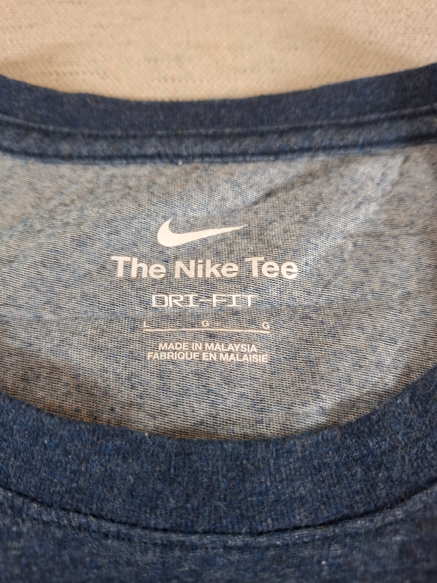 001123 Nike T-shirt size L Navy/ Grey