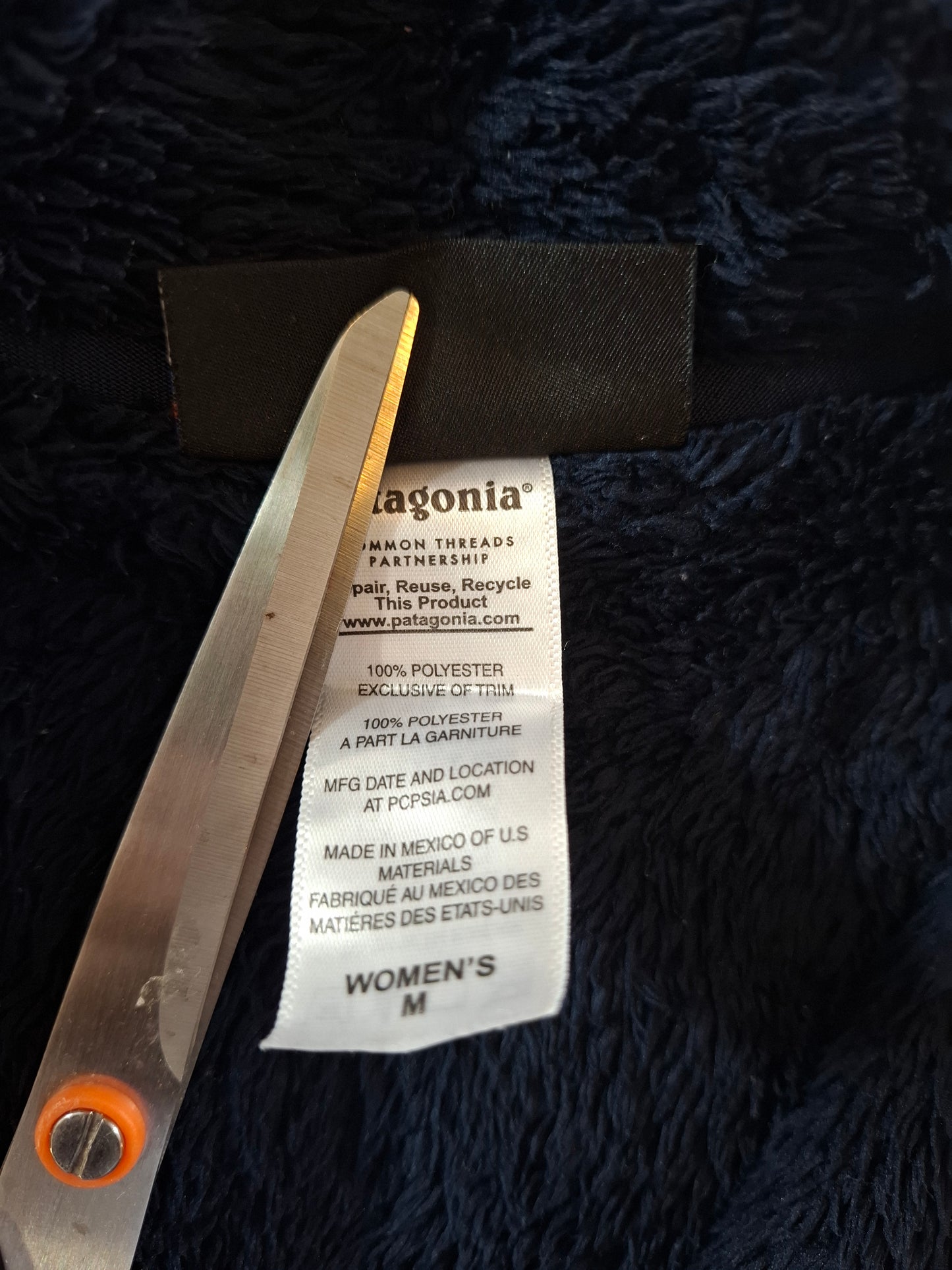 000690 Patagonia Fleece size Women's L Black