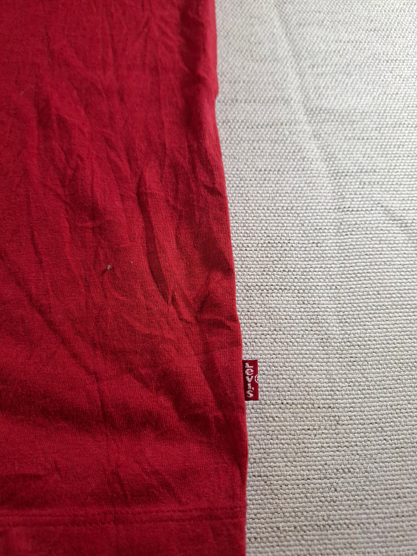 001134 Levi's T-shirt size Red