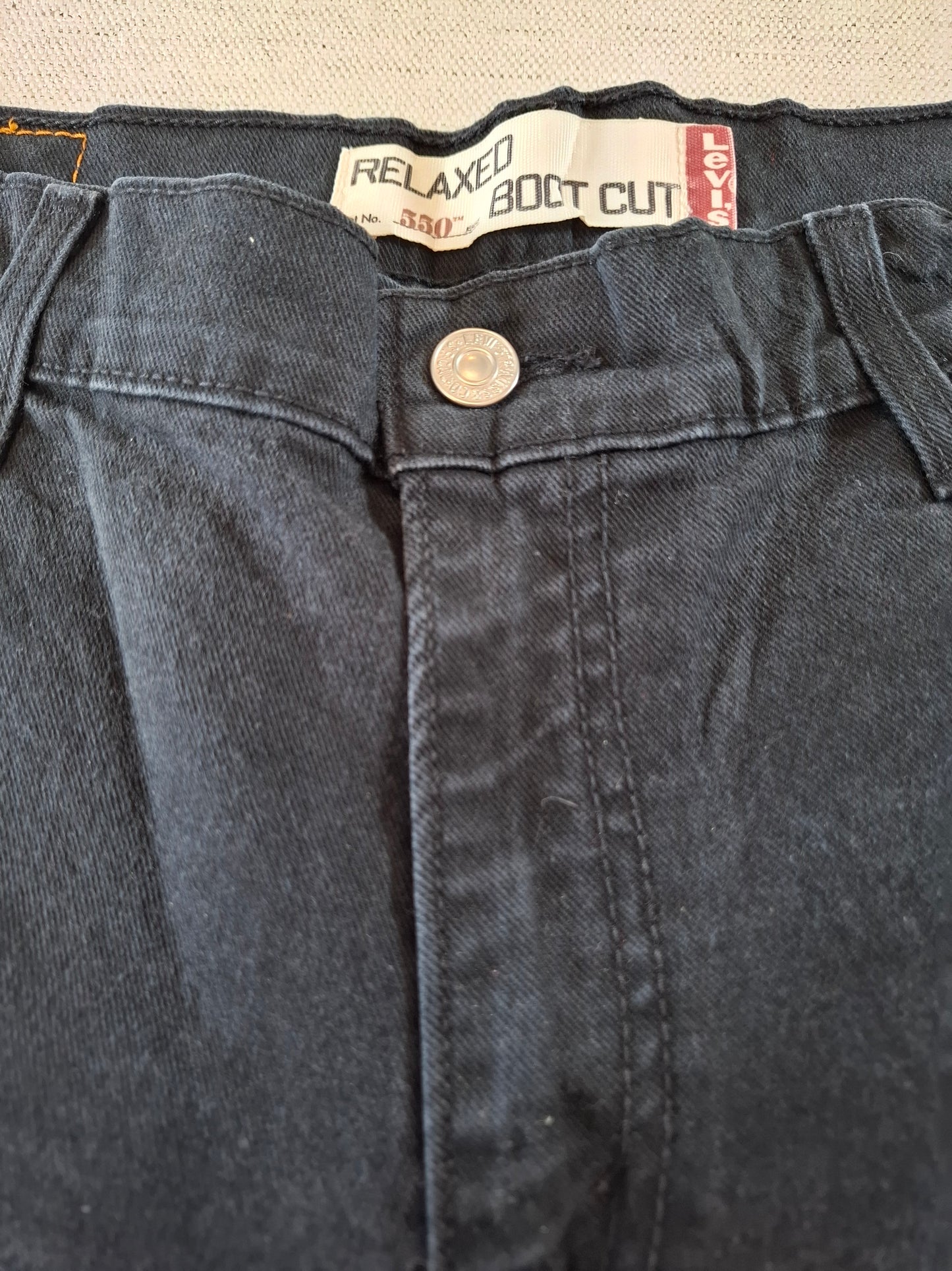 000173 Levi's 550 Jeans size 12L Black