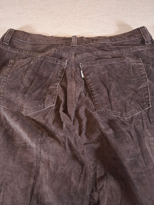 001161 – Levi's Corduroy Pants – Brown, Size Unknown