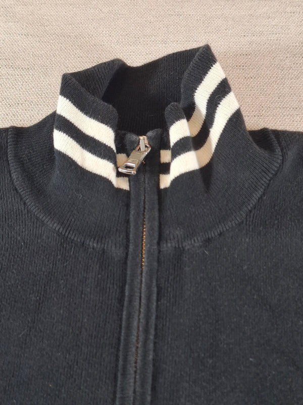 000227 – Polo Ralph Lauren Full Zip Sweater – Black with black/white collar, Size L