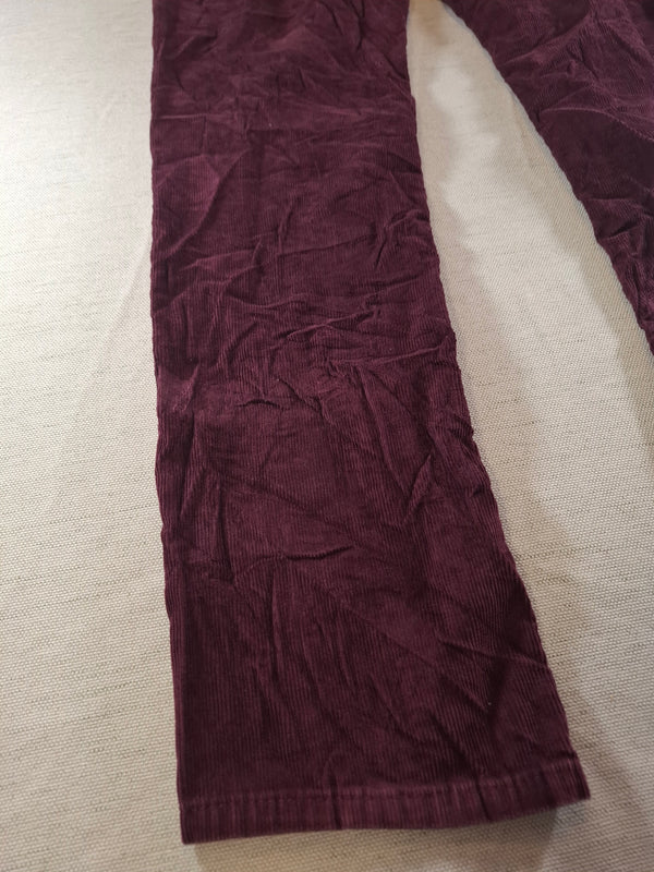 001160 – Levi's Corduroy Pants – Burgundy, Size 33/32