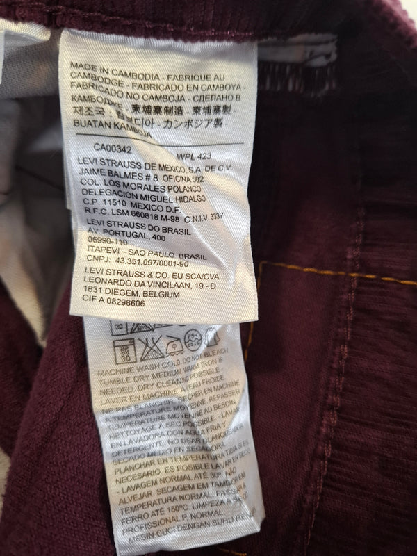 001160 – Levi's Corduroy Pants – Burgundy, Size 33/32