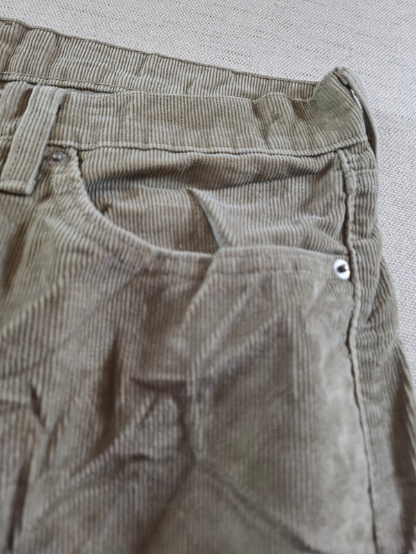 001158 – Levi's Corduroy Pants – Khaki, Size 34/30
