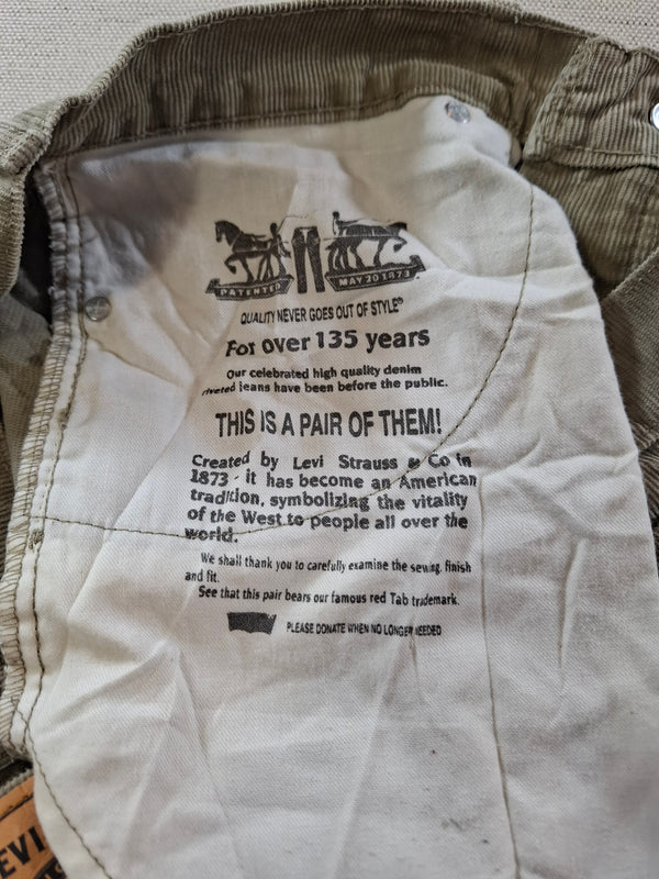 001158 – Levi's Corduroy Pants – Khaki, Size 34/30