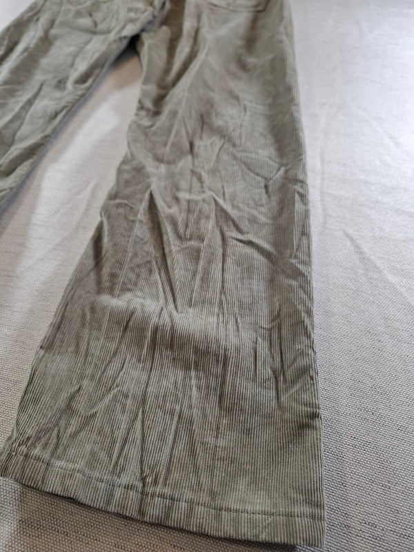 001158 – Levi's Corduroy Pants – Khaki, Size 34/30