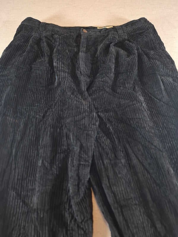 001162 – Eddie Bauer Corduroy Pants – Black, Size S