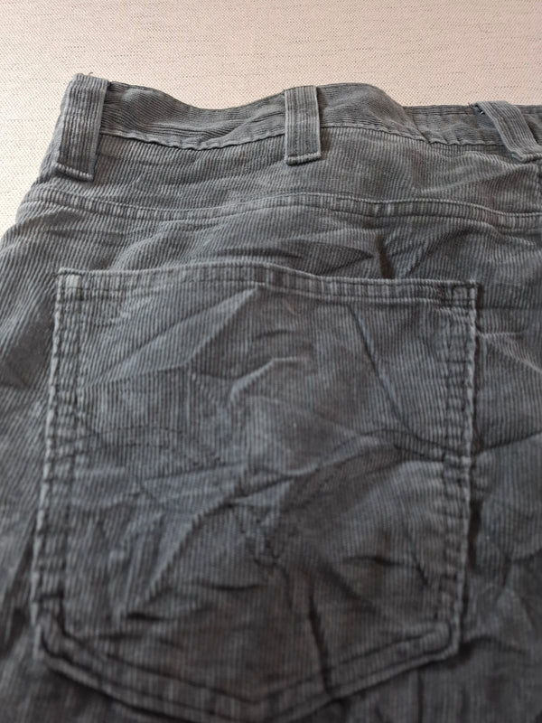 001159 – Levi's Corduroy Pants – Anthracite, Size 40/32
