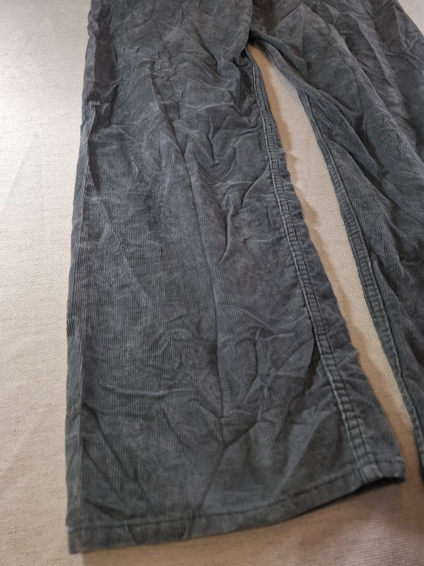 001159 – Levi's Corduroy Pants – Anthracite, Size 40/32
