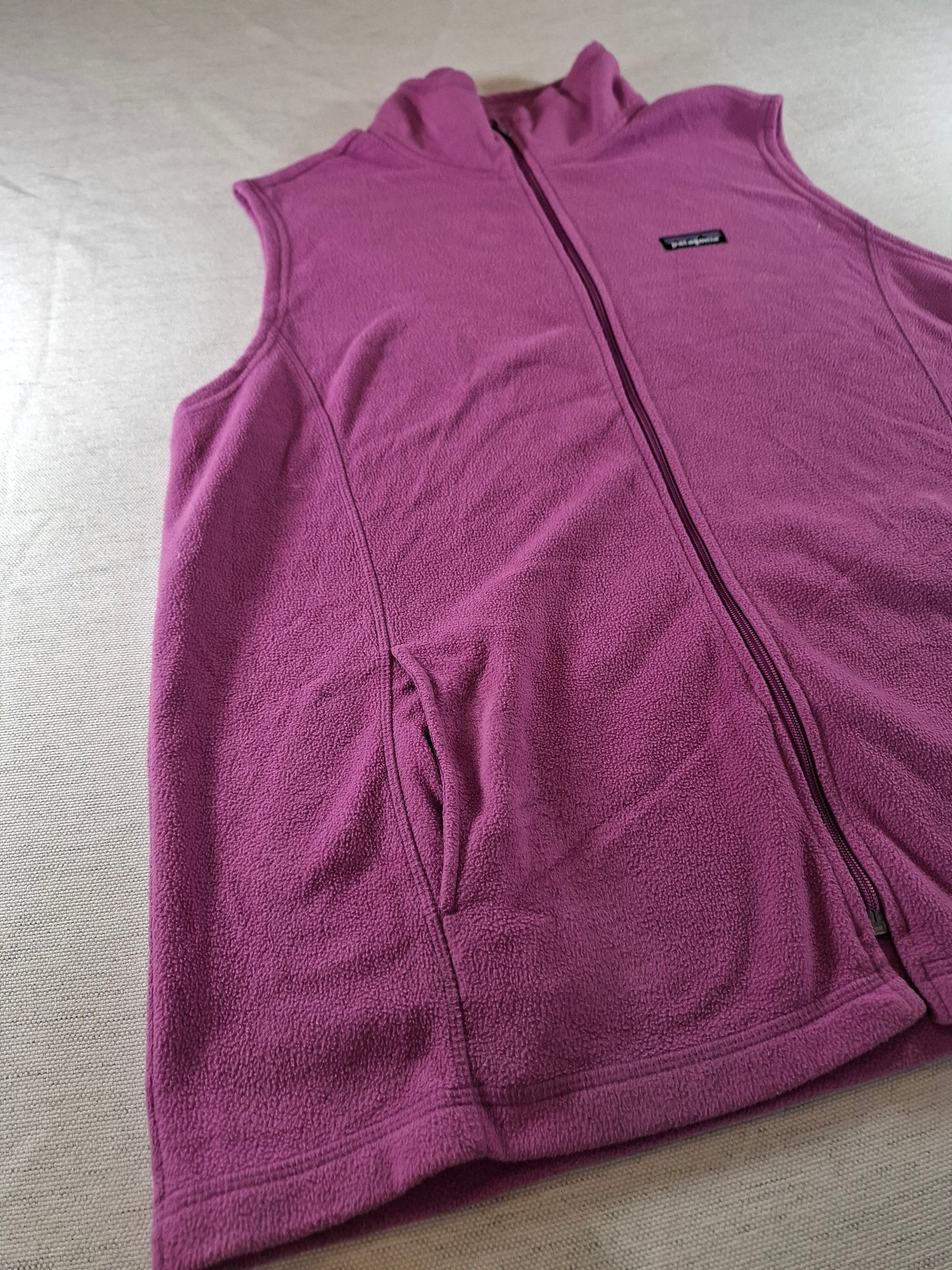000948 Patagonia Fleece bodywarmer size L Pink