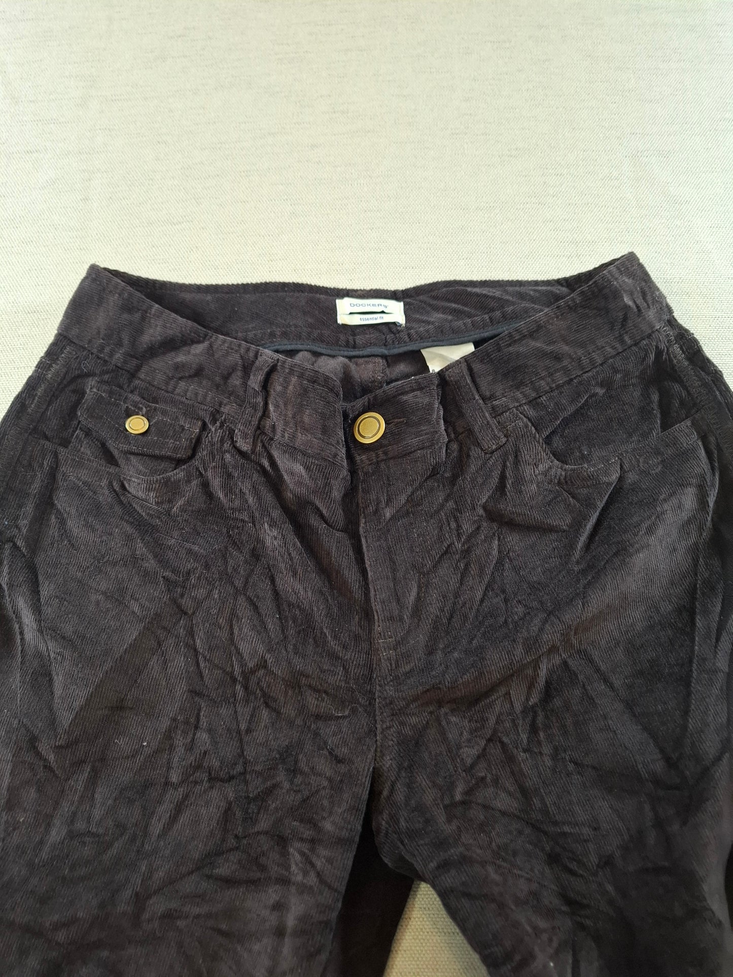 001163 Dockers Corduroy pants size 6 Brown