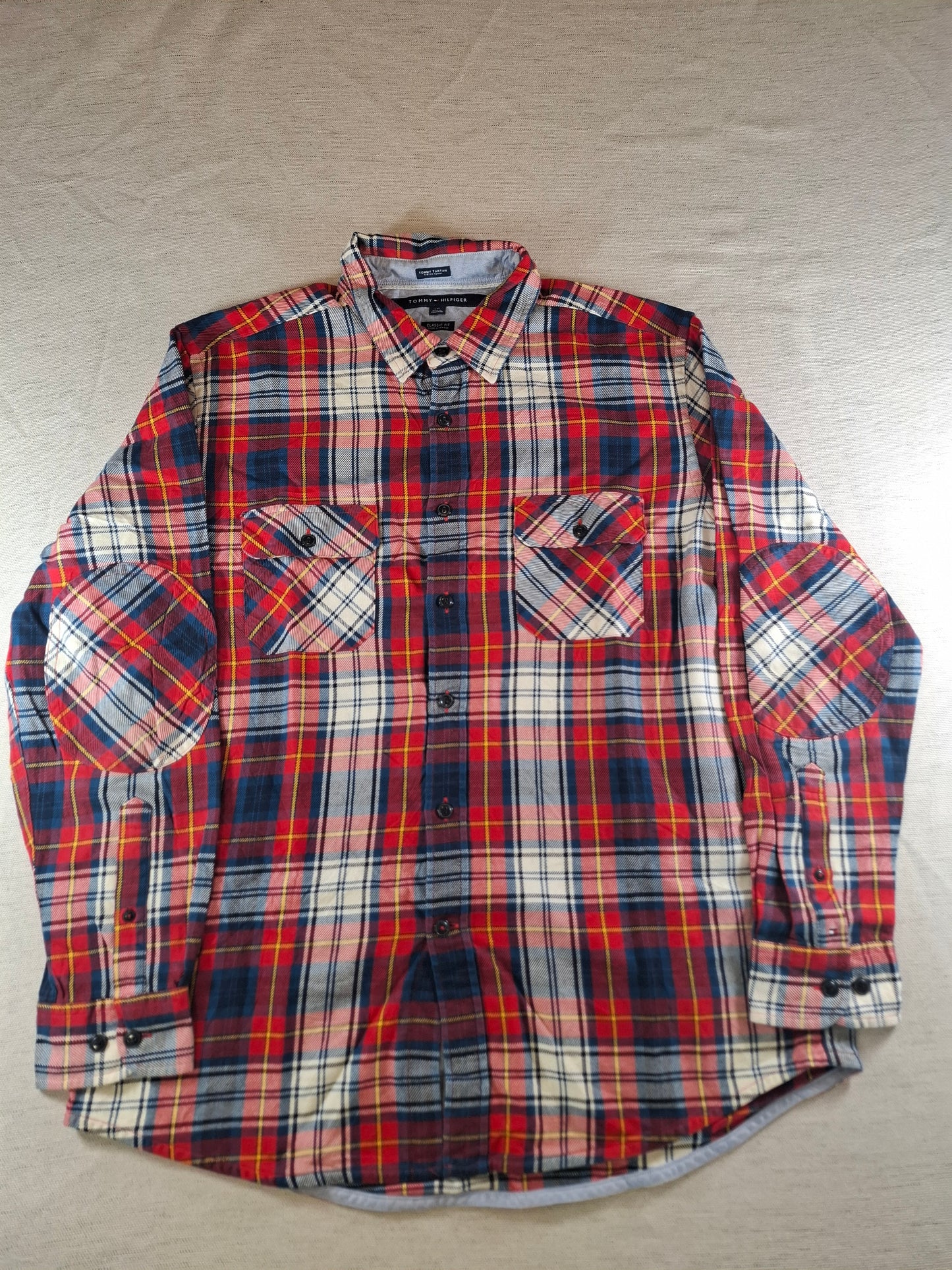001089 Tommy Hilfiger Button down shirt size L Multi/ Red