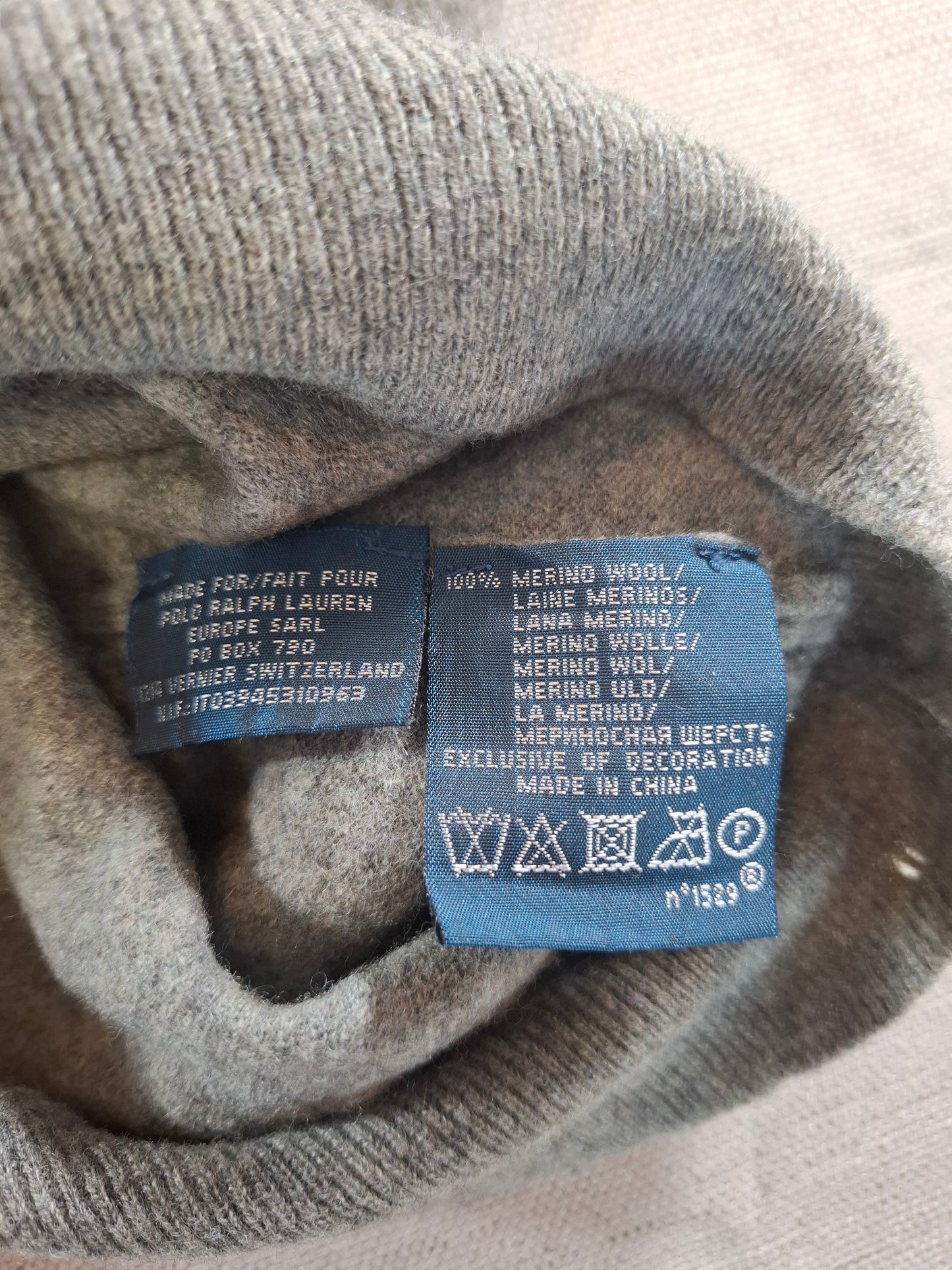 000496 Polo Ralph Lauren 1/4 zip sweater size S Grey Merino