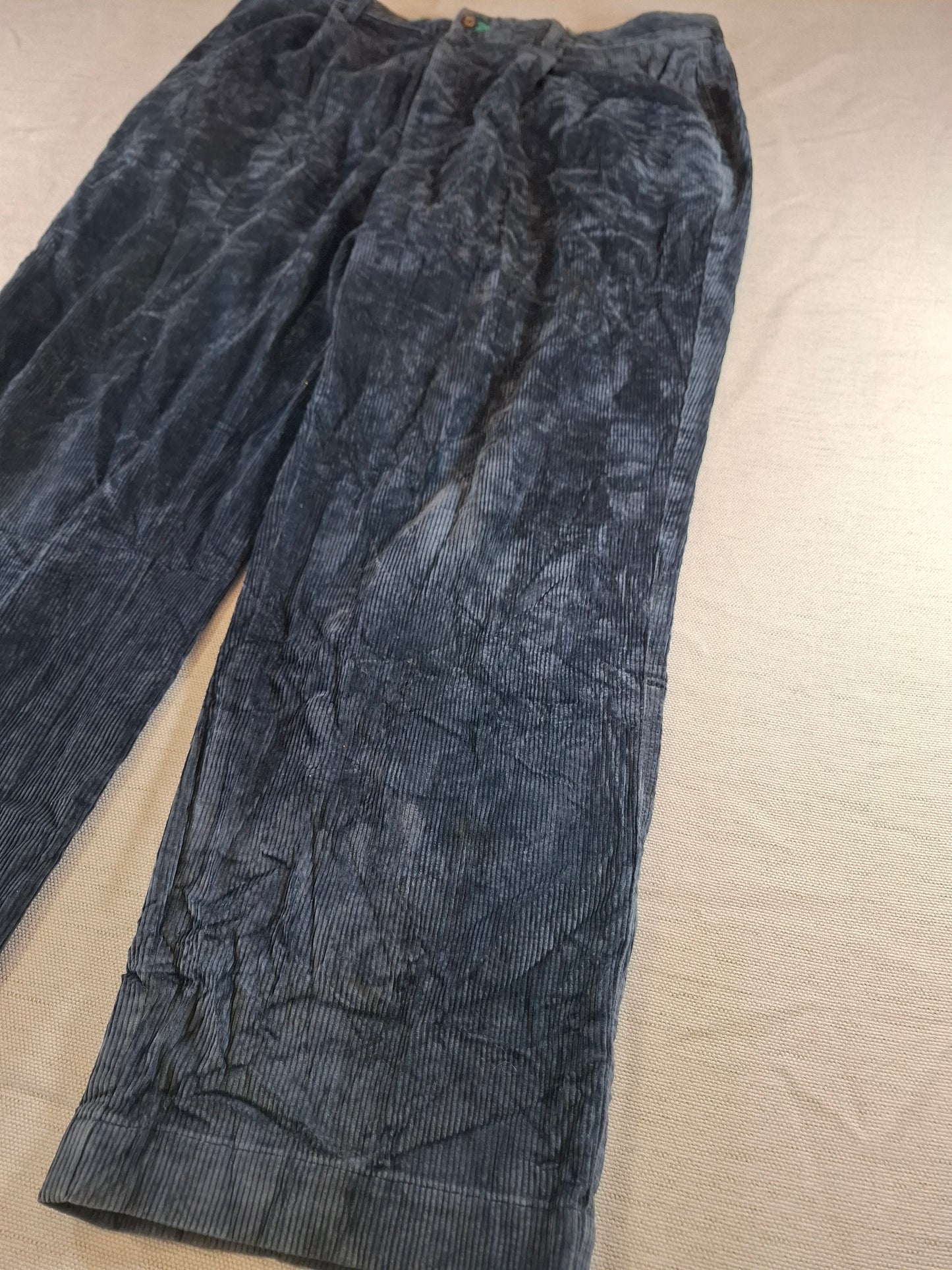 001165 Tommy Hilfiger Corduroy pants size 36/30 Black/Navy