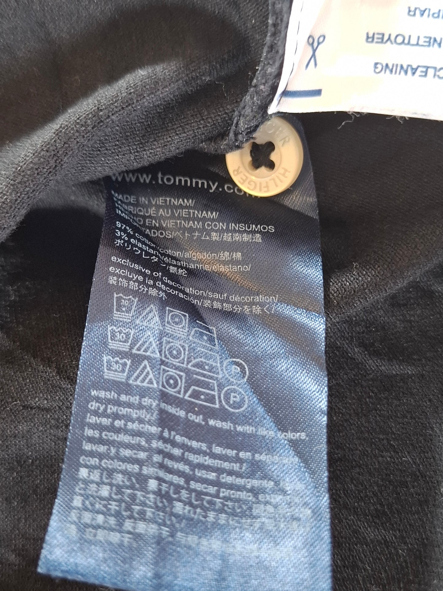 000158 Tommy Hilfiger Polo size M Black