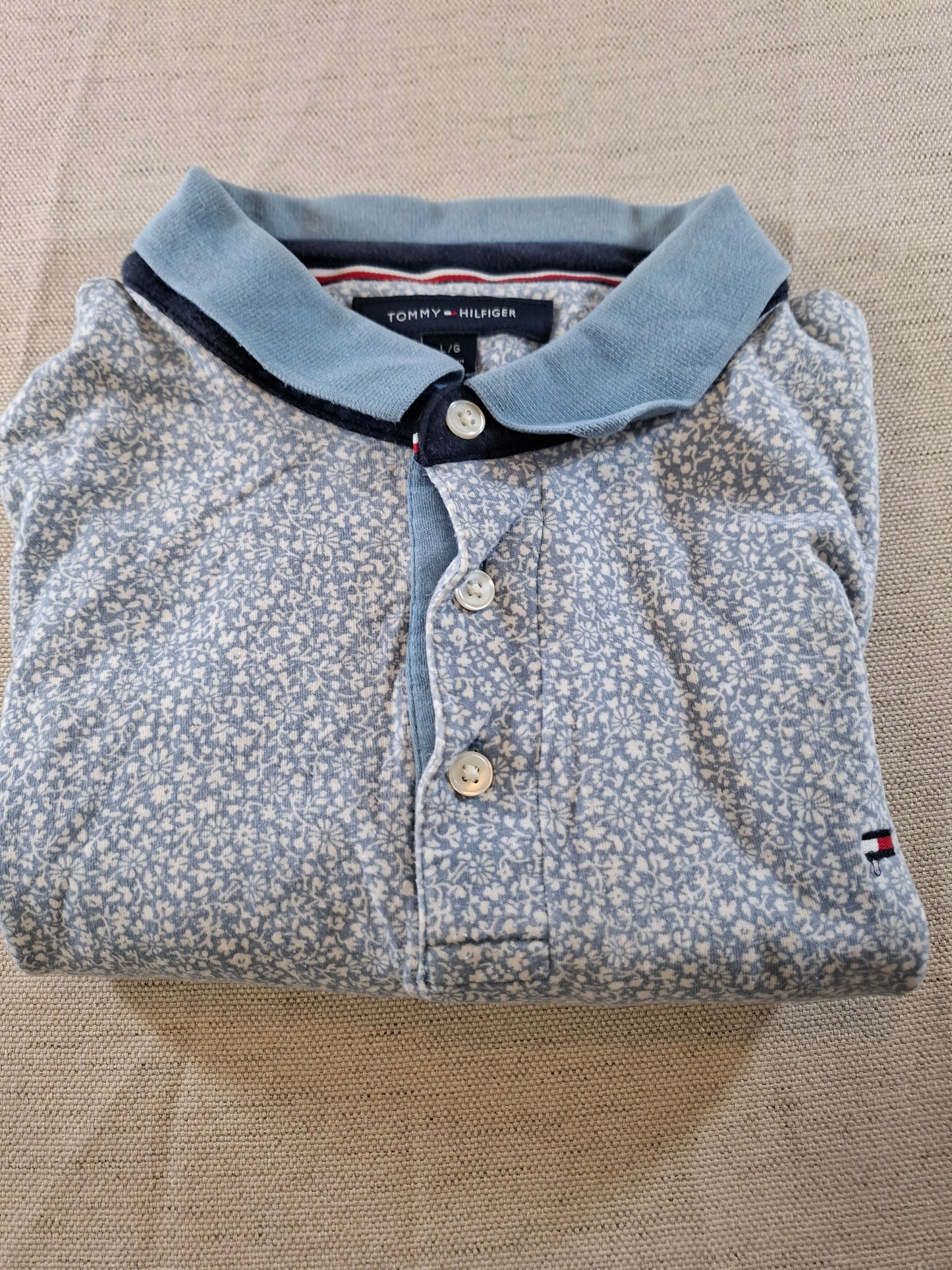 001058 Tommy Hilfiger Polo size L Light blue White