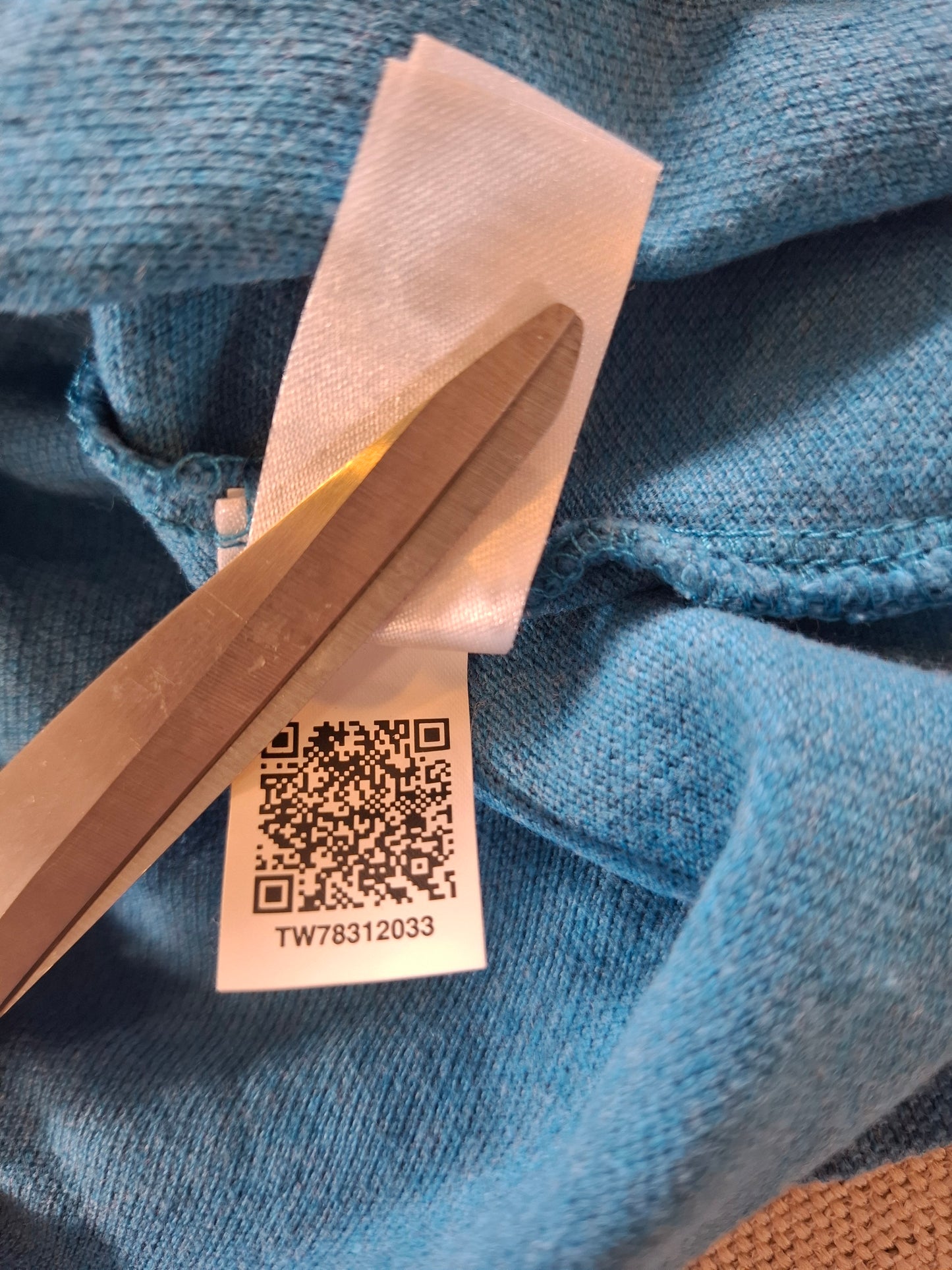 001109Tommy Hilfiger Polo size M Turquoise